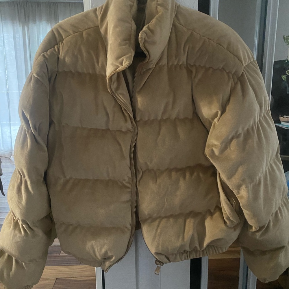 Size xl women’s Sacre soft puffer coat